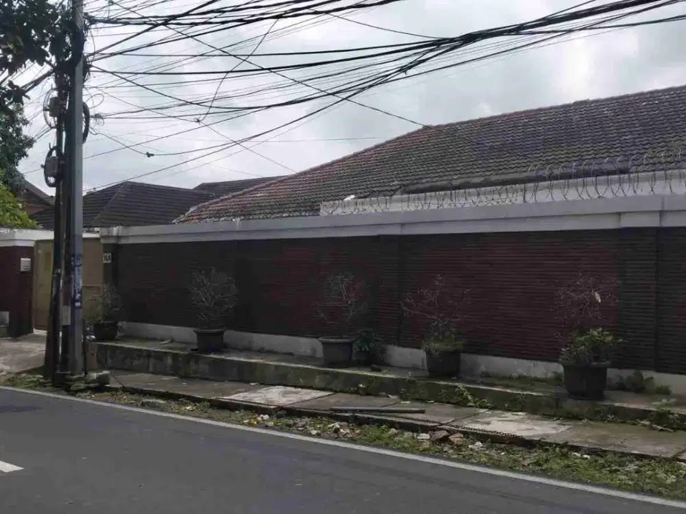 Rumah Elite Dijual  di Kemang  Private Pool,  tanah Luas