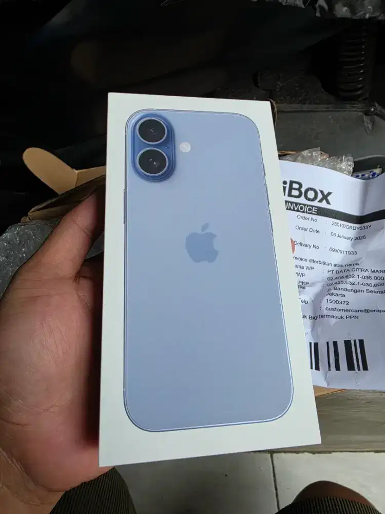 Iphone 17 256gb kondisi baru bs tt dibawahnya