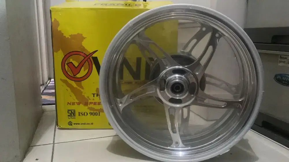 Velg vnd bintang laut