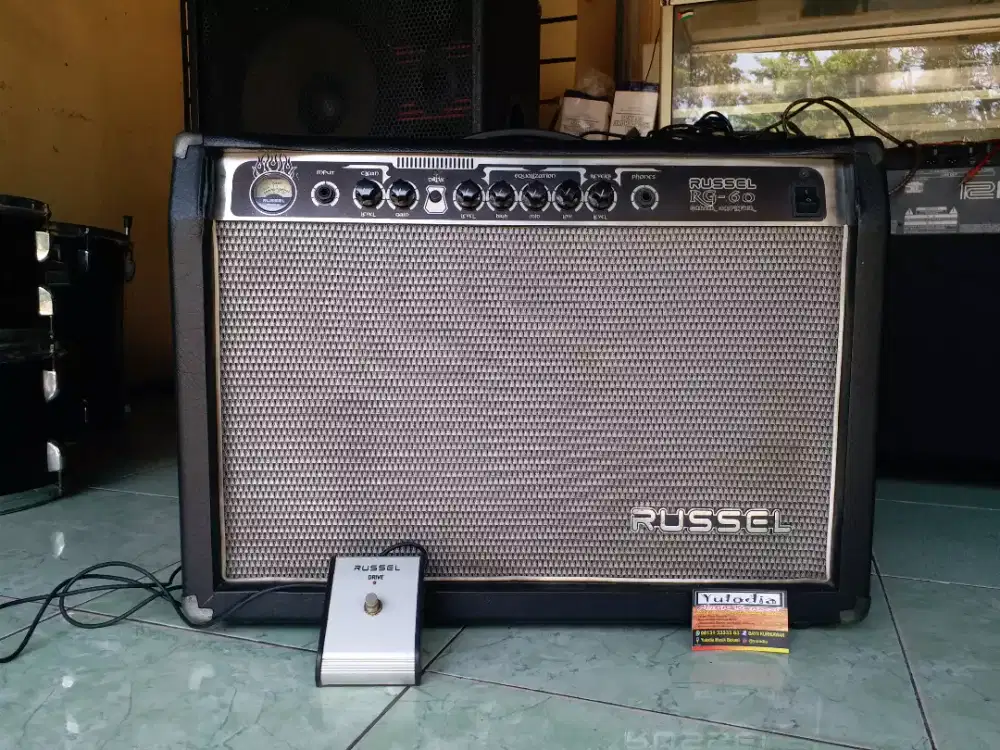 YULODIA BEKASI-ampli gitar russel rg60 10inchx2 lengkap footswitch ori