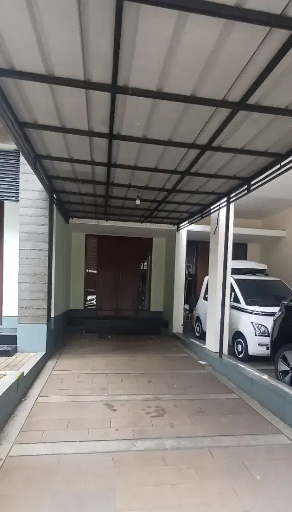 Disewakan di cluster Emerald Bintaro dekat Global Jaya School