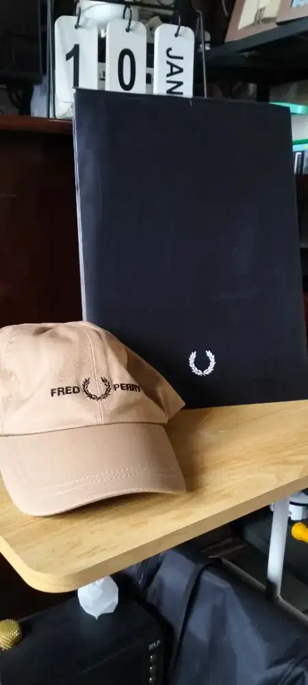 Topi Fred Perry original store
