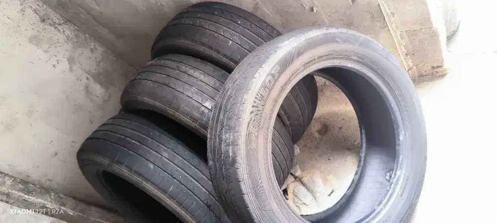 Ban mobil dunlod ring 18