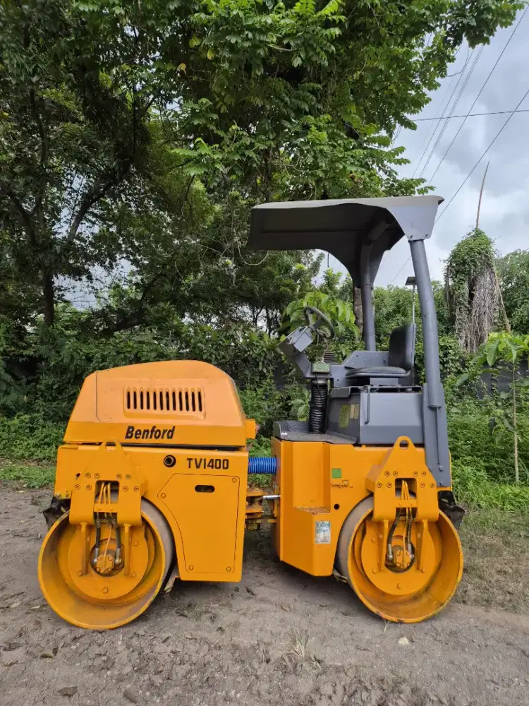 Tandem Roller benford TV1400