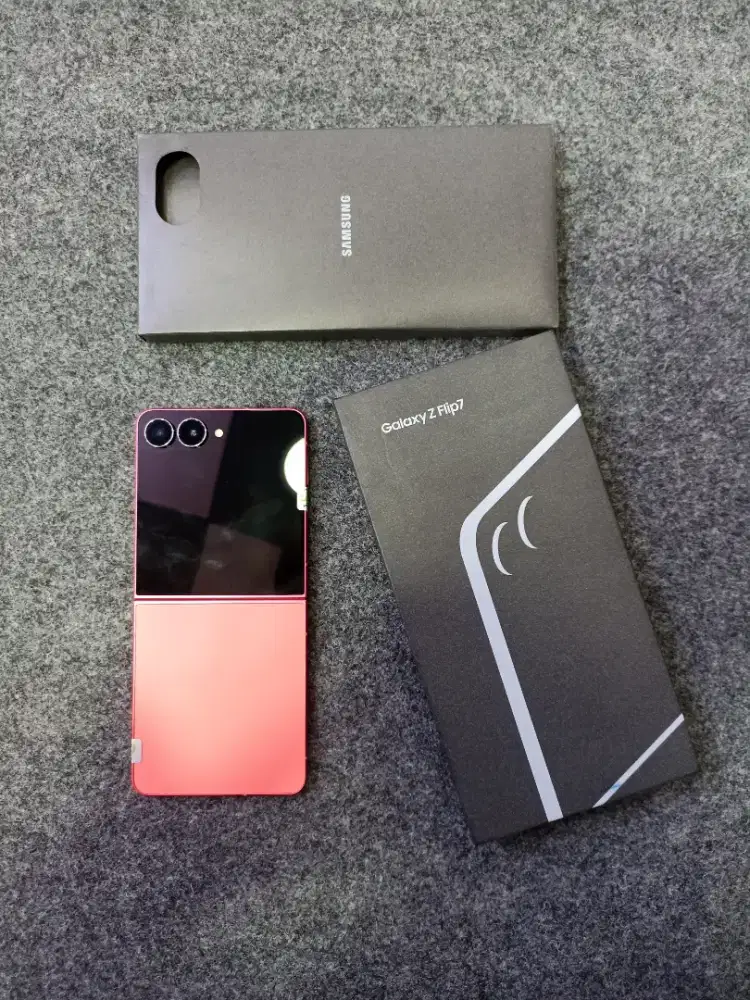 Samsung galaxy Zflip 7 RAM 12/512GB