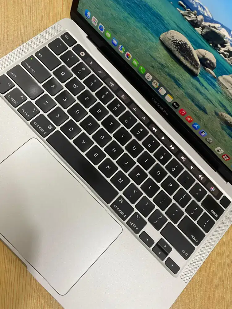 Macbook Pro M1 2020 16/256