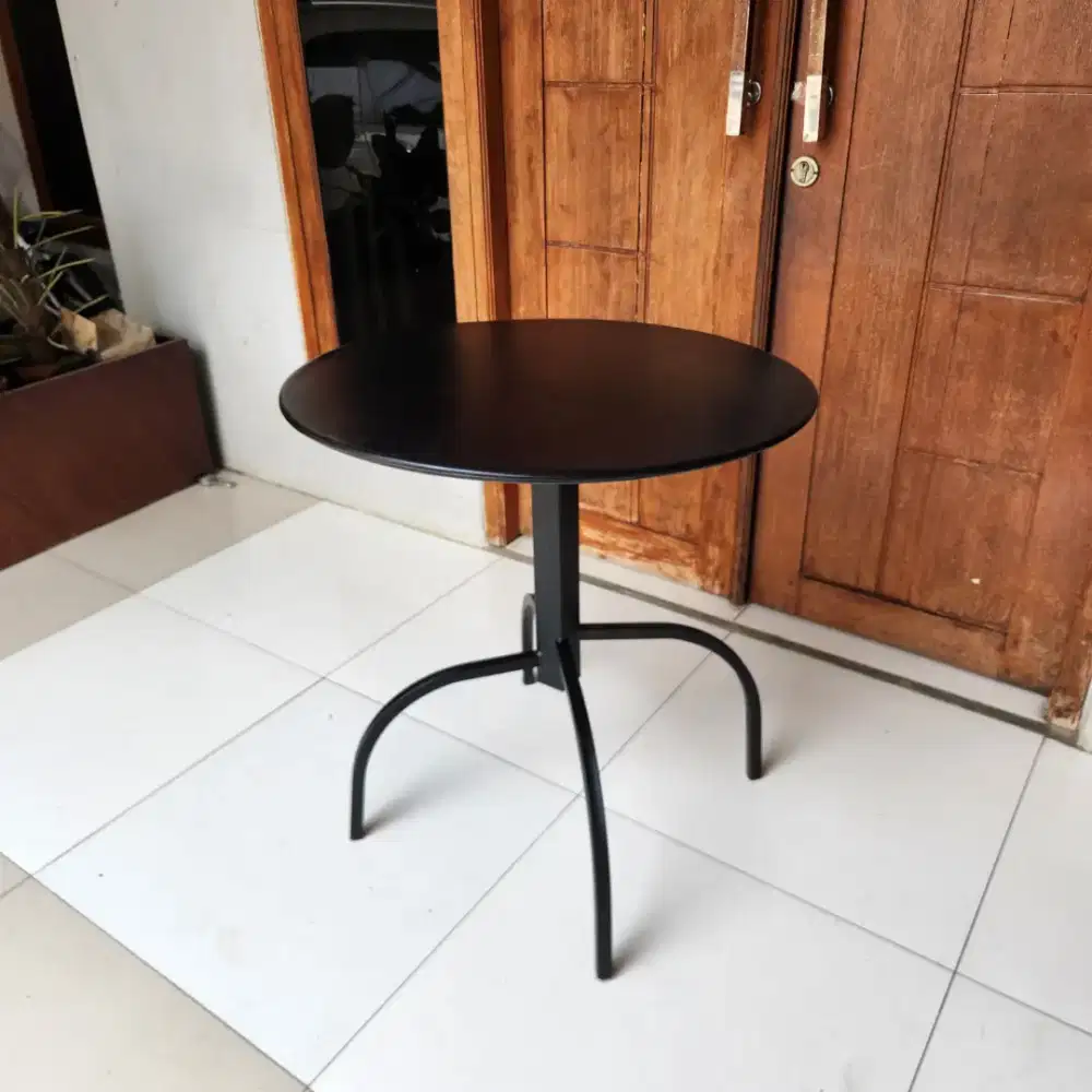 Meja ex Cafe - Meja ex Resto M23