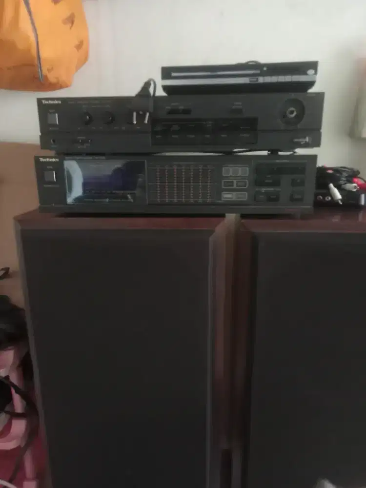 Amplifier, Equalizer, Speaker set
