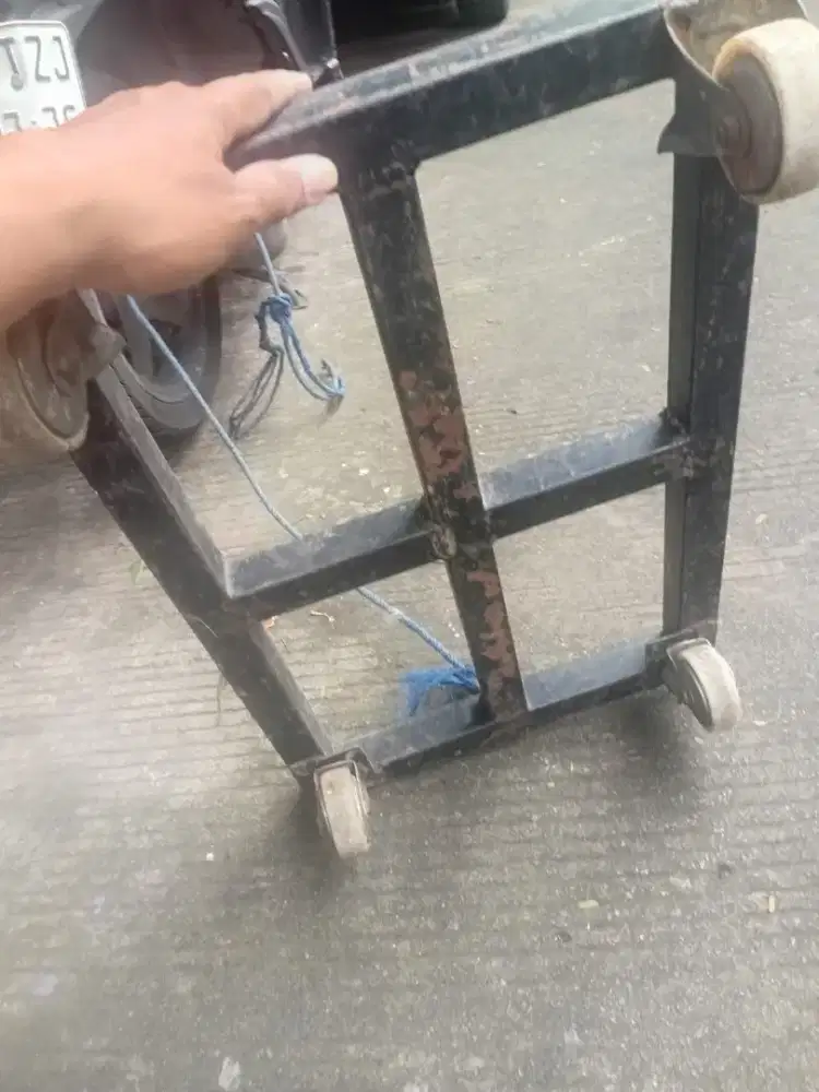 Troli tarik siap pakai