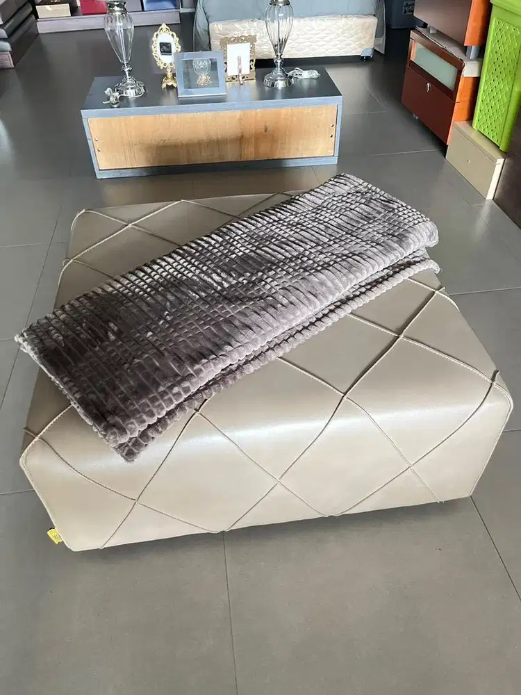 Sofa kotak aesthetic