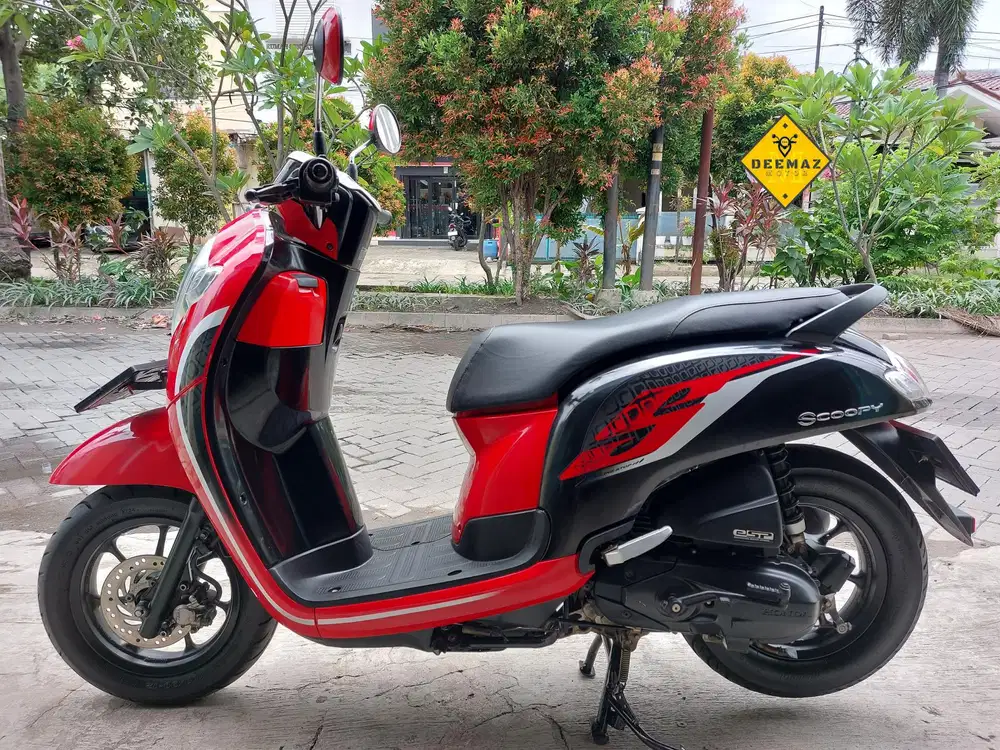 (DP 300)‼️ Honda Scoopy Sporty Merah Hitam Mulus 2019 Cash / Kredit