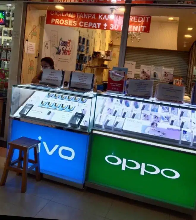 Di butuhkan wanita penjaga toko handphone