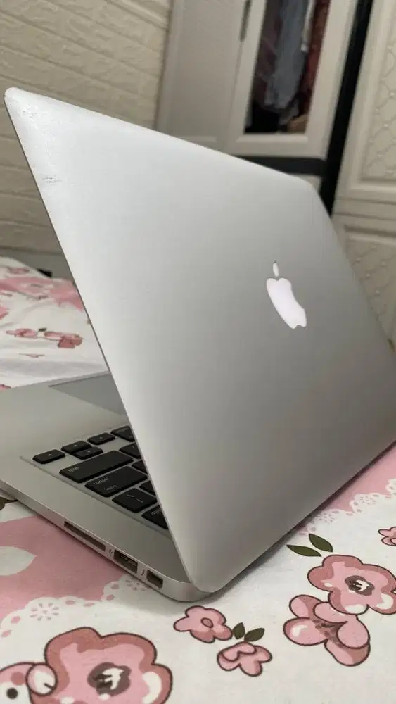 Macbook Air 2017 i5 Ram 8 / 256Gb