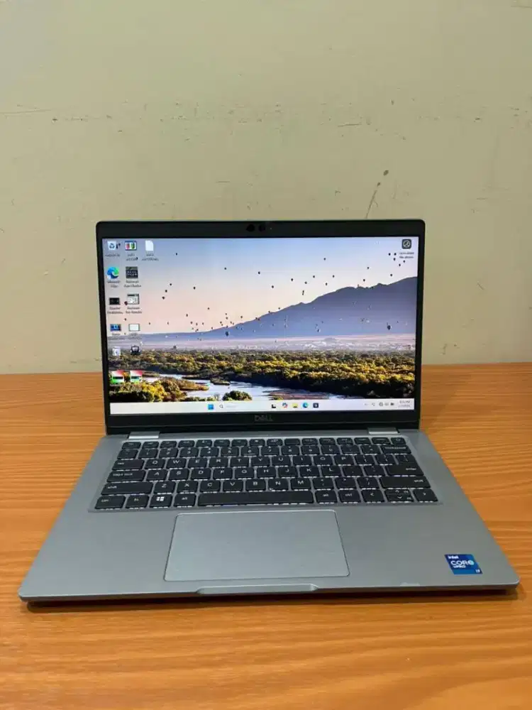Dell 5320 Touchscreen Core i7 Gen 11 Ram 8gb Ssd 512Gb Mewah