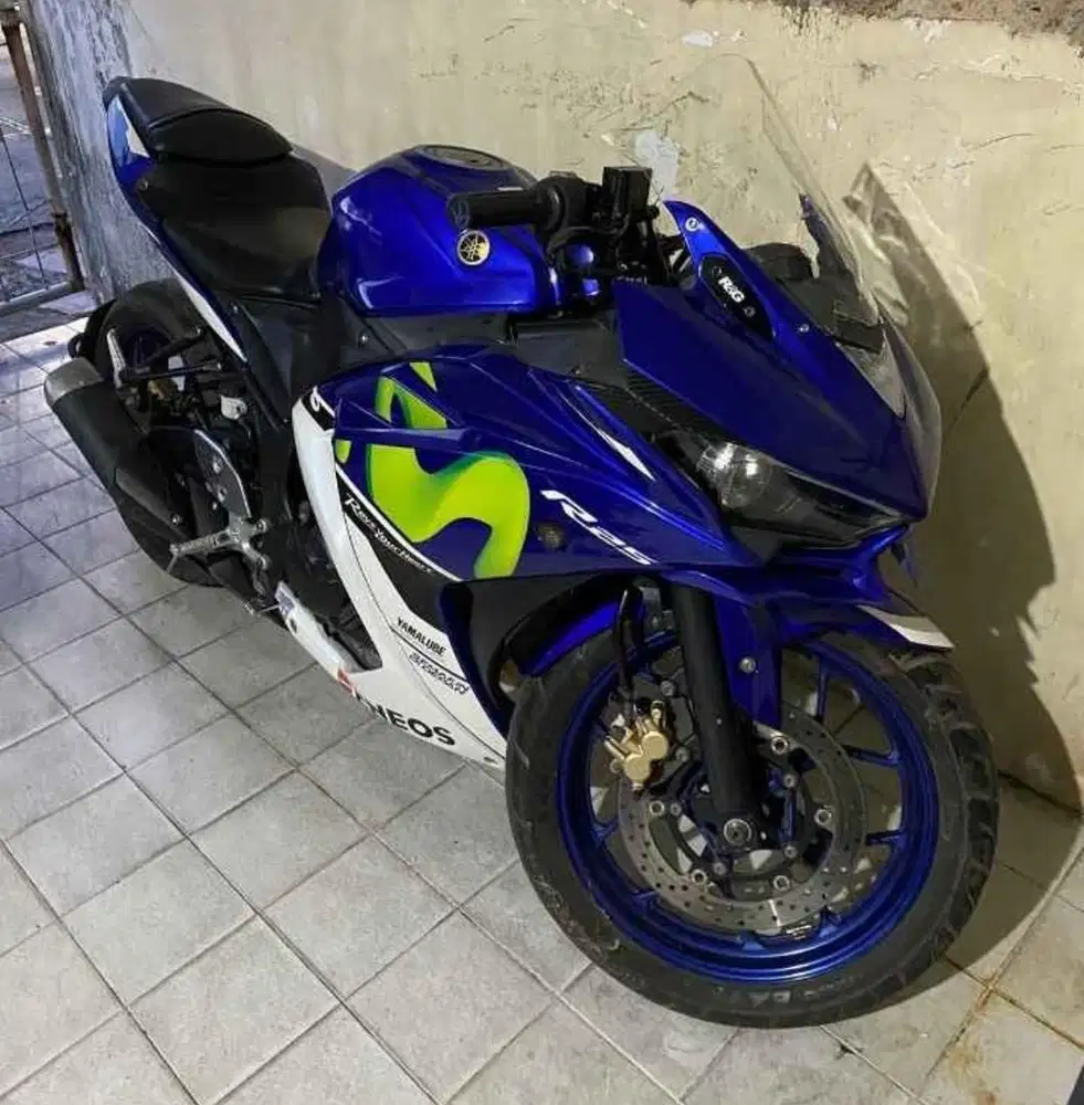 Motor Yamaha R 25 2016 Mulus lengkap mesin OK tinggal jalan