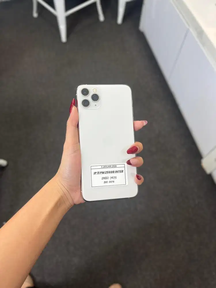 Iphone 11 PM 256GB fullset mulus nominus terima tt cod kredit