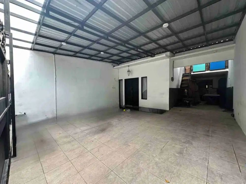 RAYA MANYAR BANGUNAN BARU (2023)‼️ Jual/Sewa Rumah Mewah Surabaya Timur 
(Akses Langsung Nol Jalan Raya)
Dekat Dengan Eiger,Indomart,Alfamart,Bakery,Starbucks,Coffee Toffee,RS Bedah,Jatinangor DLL