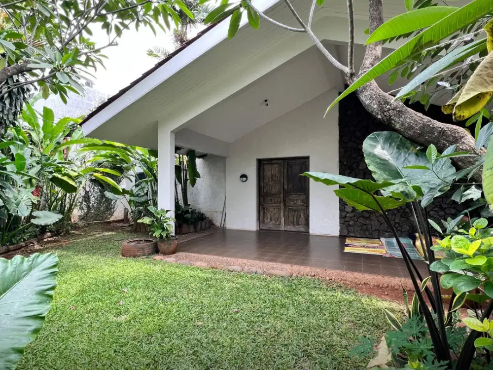 RUMAH LAMA KEMANG DALAM JAKARTA SELATAN HITUNG TANAH LOKASI PRIME AREA