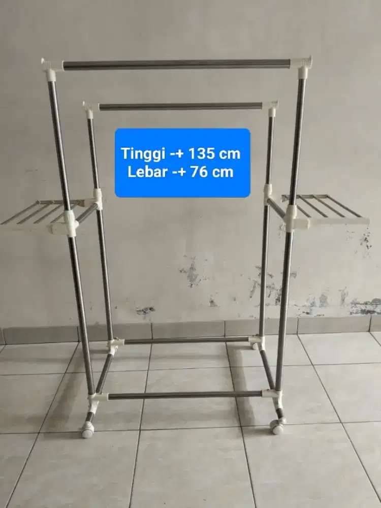 Hanger baju / gantungan baju