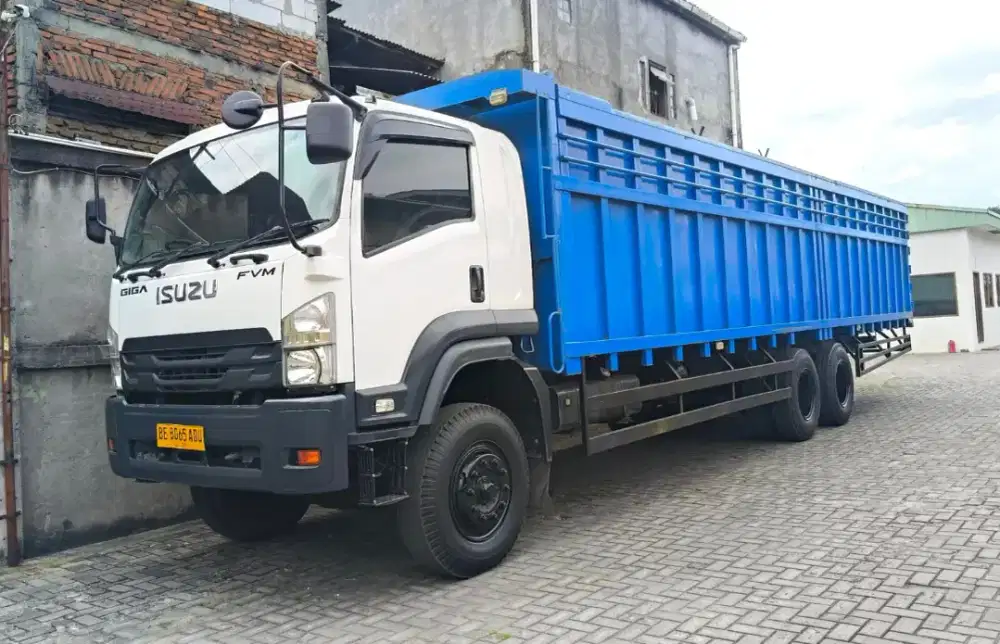 MULUS+banBARU MURAH Isuzu Giga tronton 6x2 FVM 34 U HP bak besi 2024