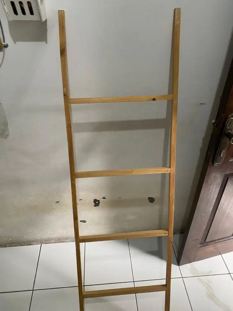 Jual rak gantugan kayu /Ladder Hanger Kayu