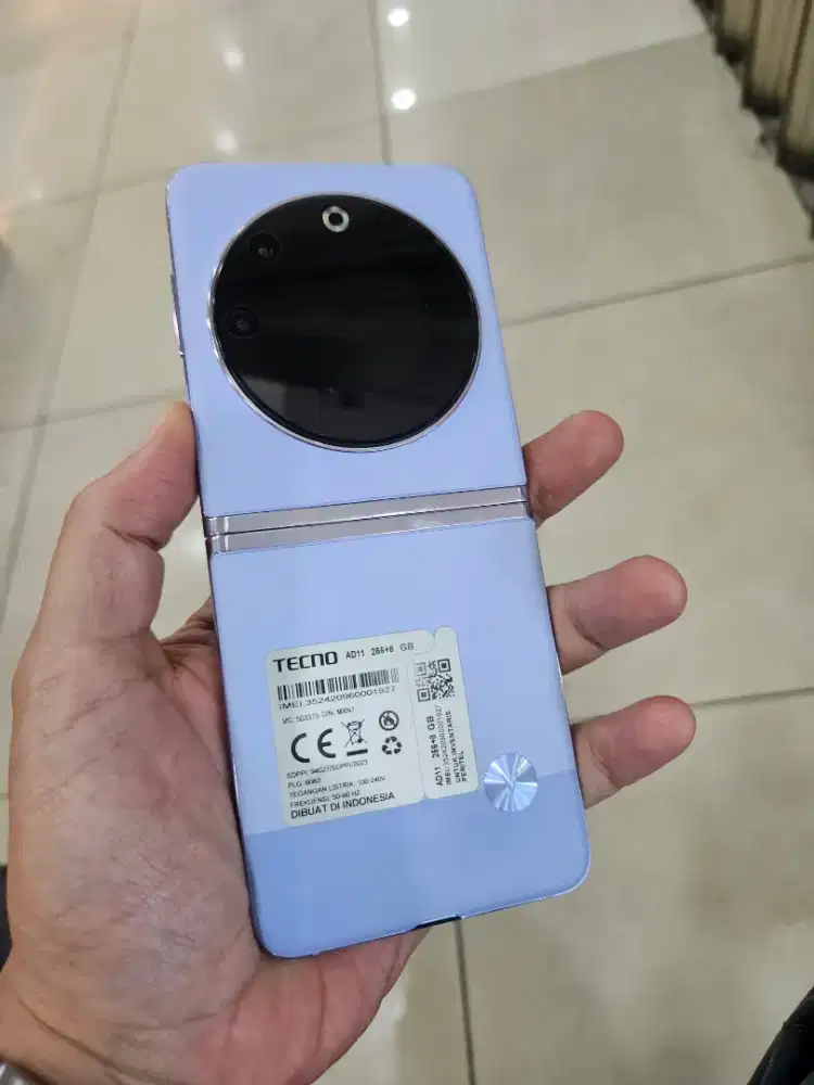 Tecno phantom v flip 5g 8/256 garansi resmi Indonesia
