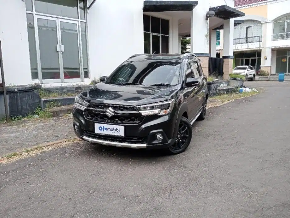 Like New - SUZUKI XL7 1.5 Alpha Hybrid M/T 2023 HITAM
