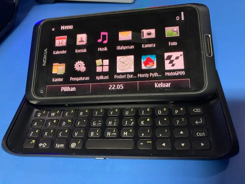 Nokia E7 Communicator