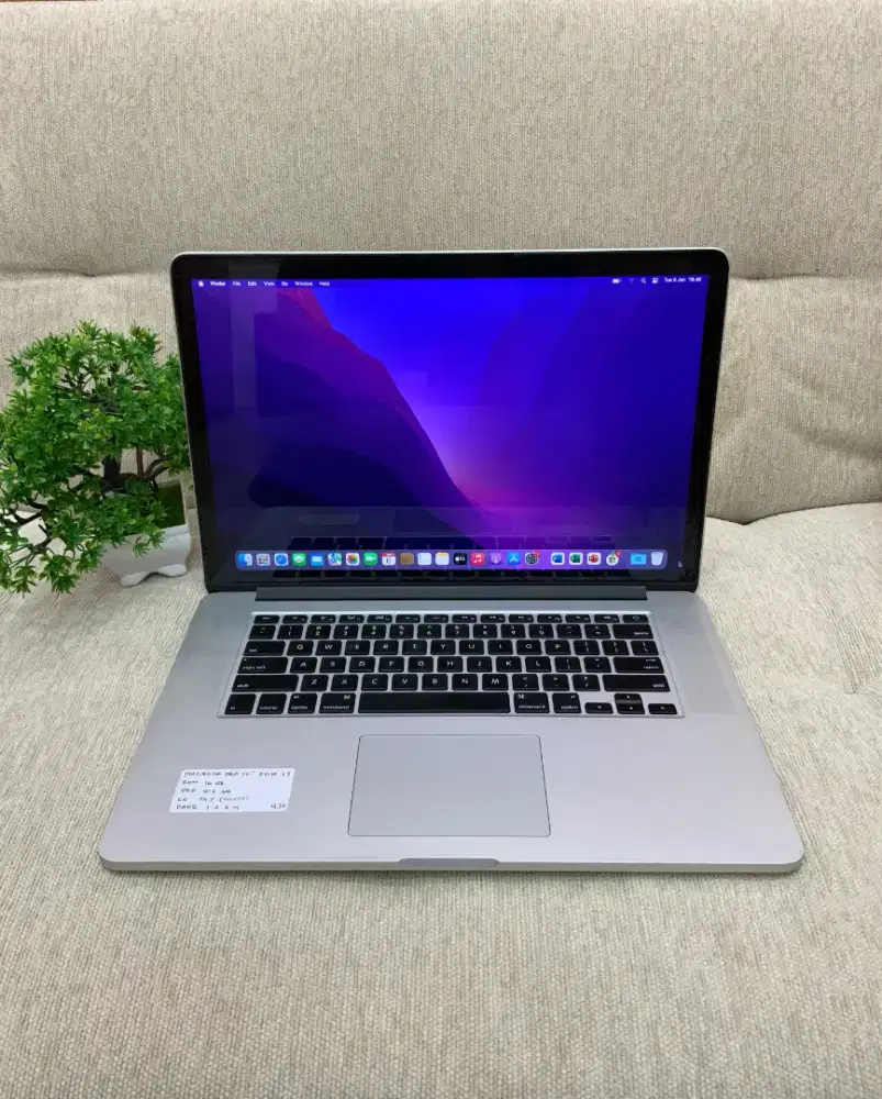 Macbook pro 2015 i7 16gb 512gb vga intel iris + ati rodeon