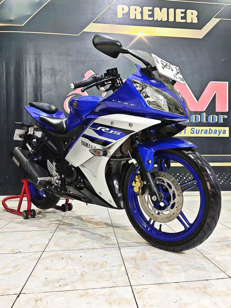 Yamaha R15 V2 Nyaman Keren Kinyis2  km. 10rb.Anugerah motor rungkut