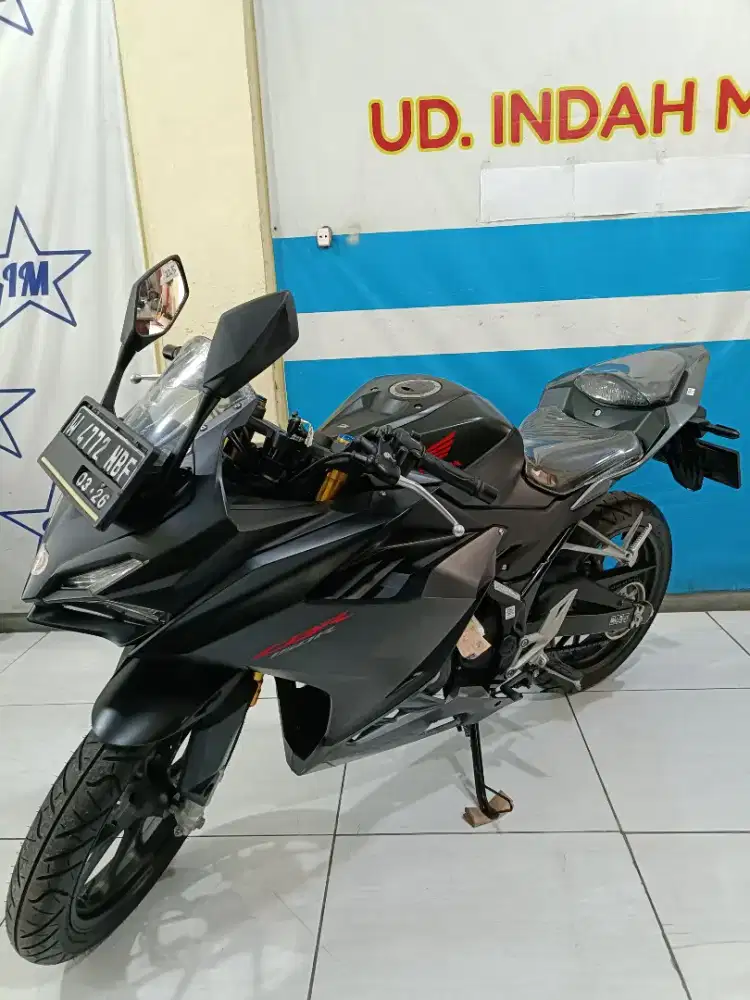 CBR 150R TAHUN 2021 BISA NEGO HARGA KM 300 LIKE NEW ISTIMEWA POLL