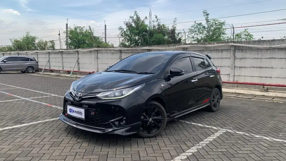 DP MURAH - Toyota Yaris 1.5 S GR Sport Bensin AT 2023 Hitam