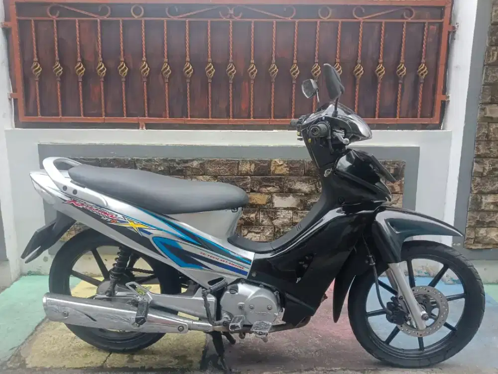 kharisma 2005 mesin bagus body mulus