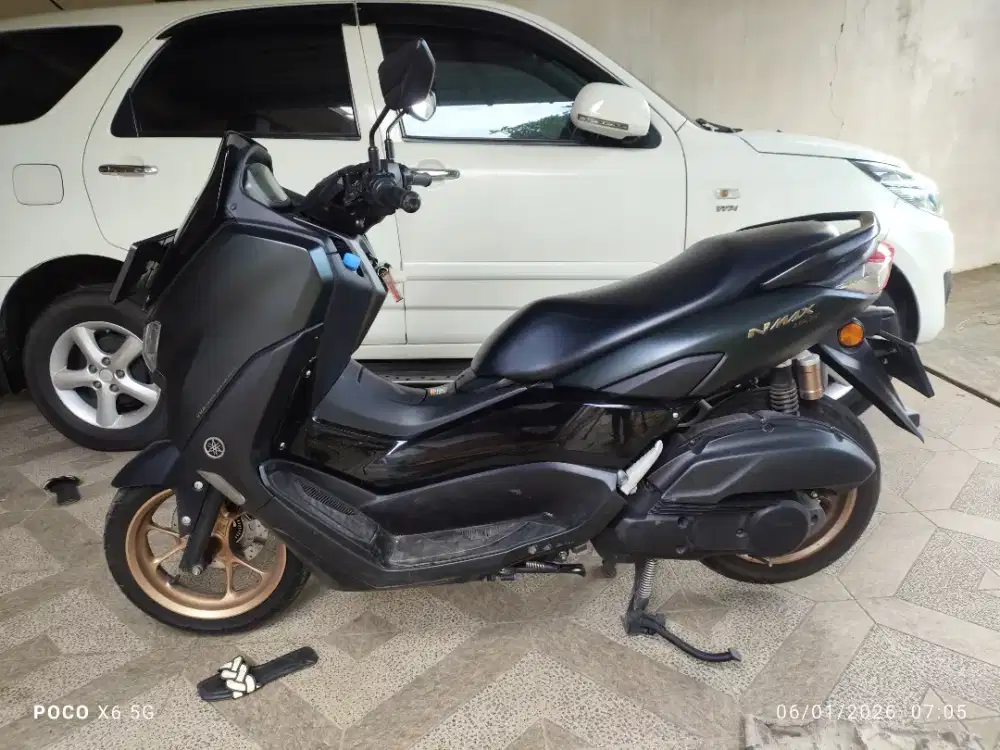Jual nmax 2023 ad karanganyar kondisi istimewa