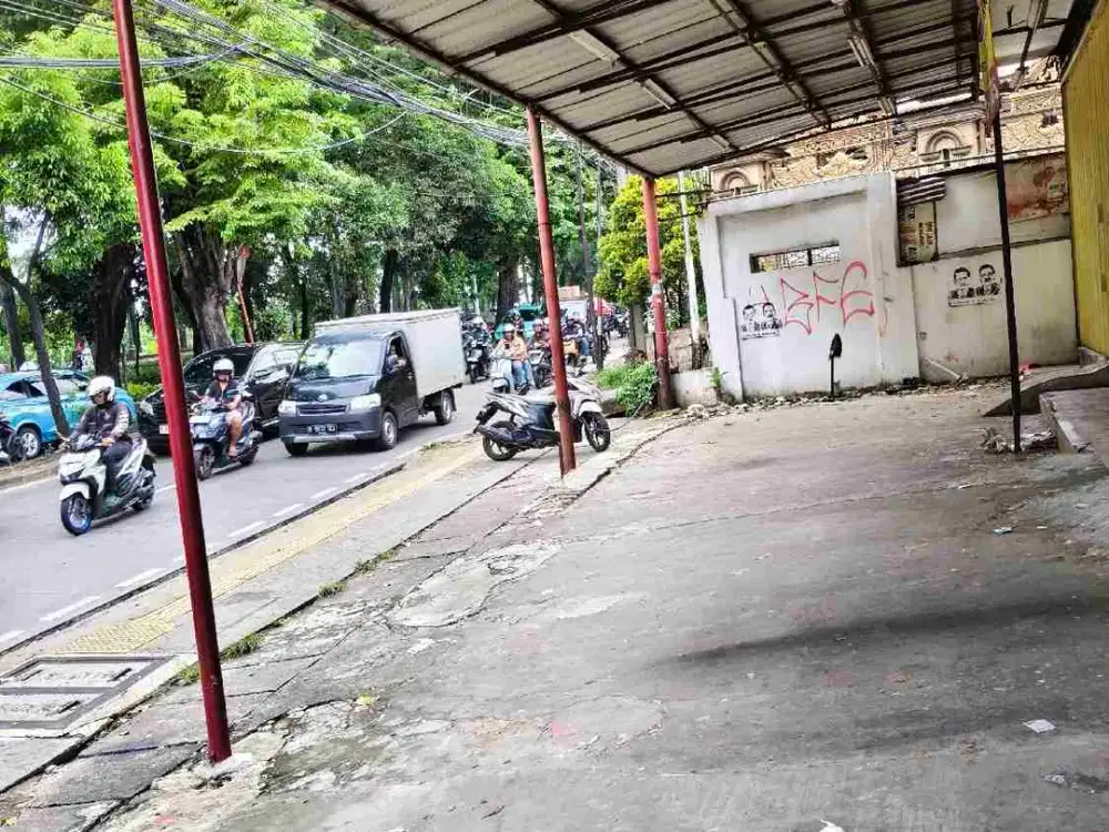 Disewakan ruko strategis tempat usaha cocok utk cafe kantor gudang dll di pinggir jalan utama sekitar duren sawit