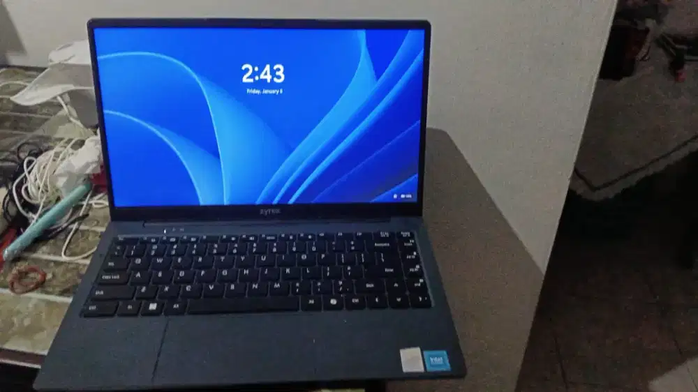 laptop zyrex L- book