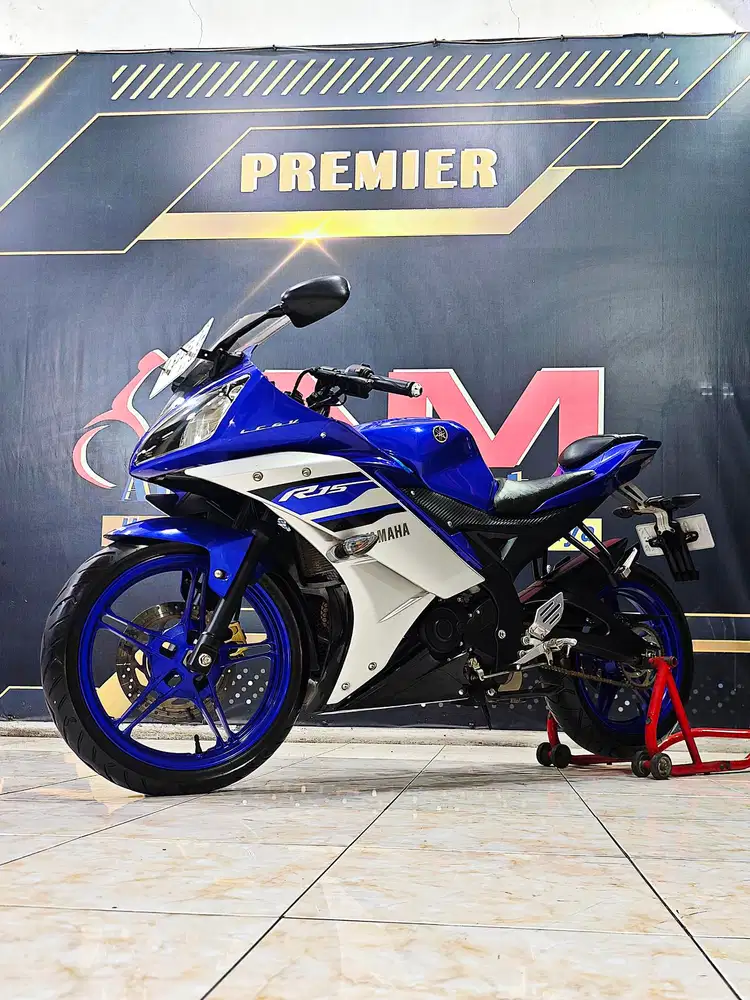 Yamaha R15 V2 Nyaman Keren Kinyis2  km. 10rb.Anugerah motor rungkut