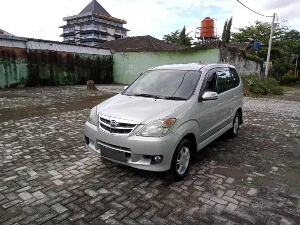 Daihatsu Xenia istimewa