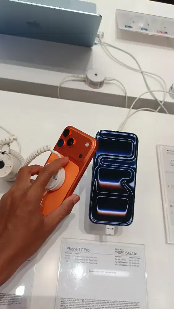 IPHONE 17 PRO MAX DENGAN CICILAN 0% HOME CREDIT