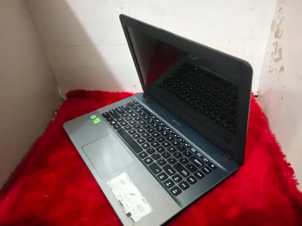 Laptop high Asus x441uv/core i3 gen6 ram4gb/SSD 256gb/VGA Nvidia mx110