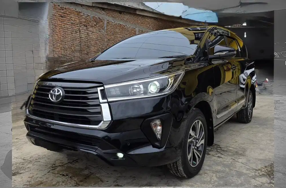 Toyota Innova Reborn 2.4 V Diesel 2018