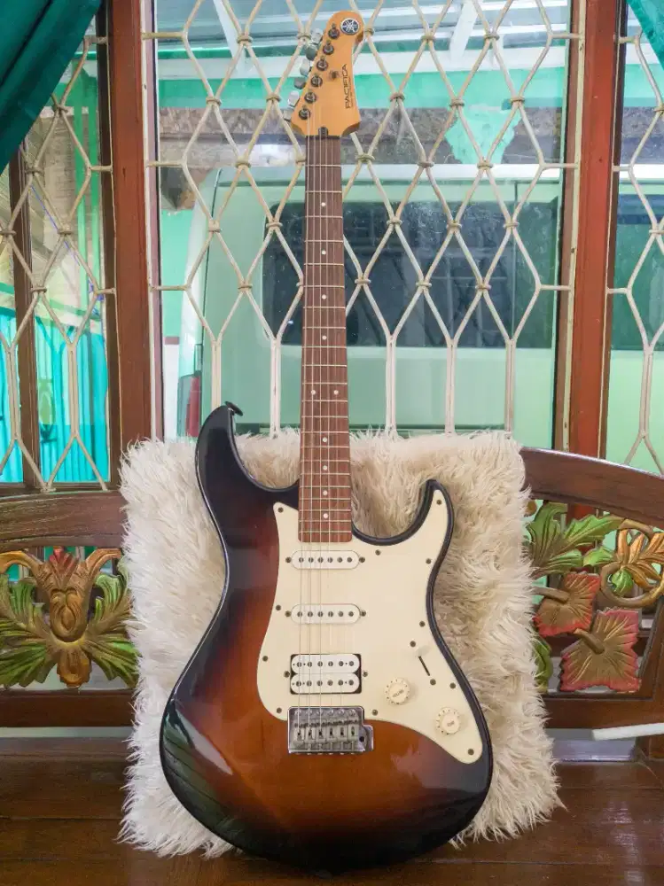 Yamaha Pacifica 112J Old Violin Sunburst/OVS