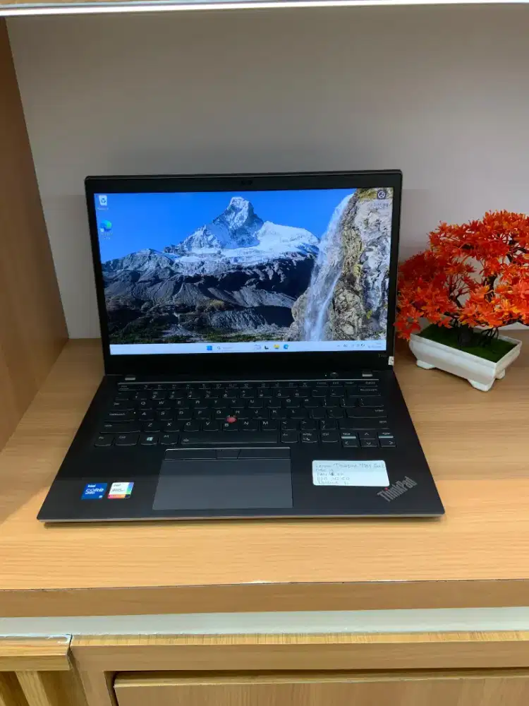 Lenovo thinkpad t14s i5 gen 11 16gb ram 512gb ssd layar sentuh likenew