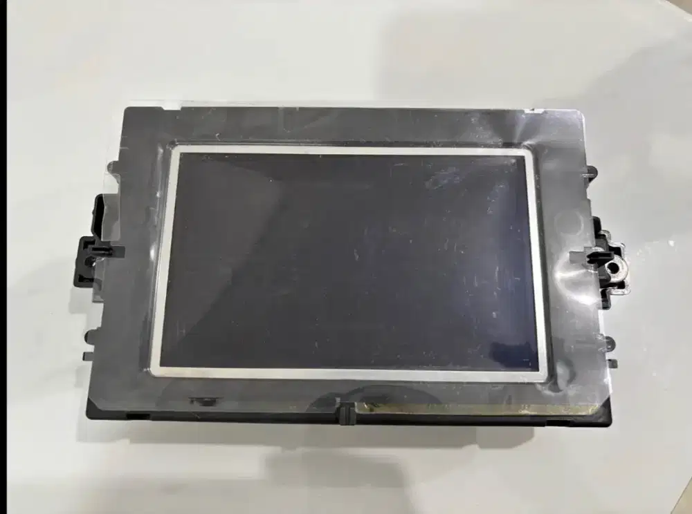 Layar Monitor Mercedes Mercy W204 W212 Facelift