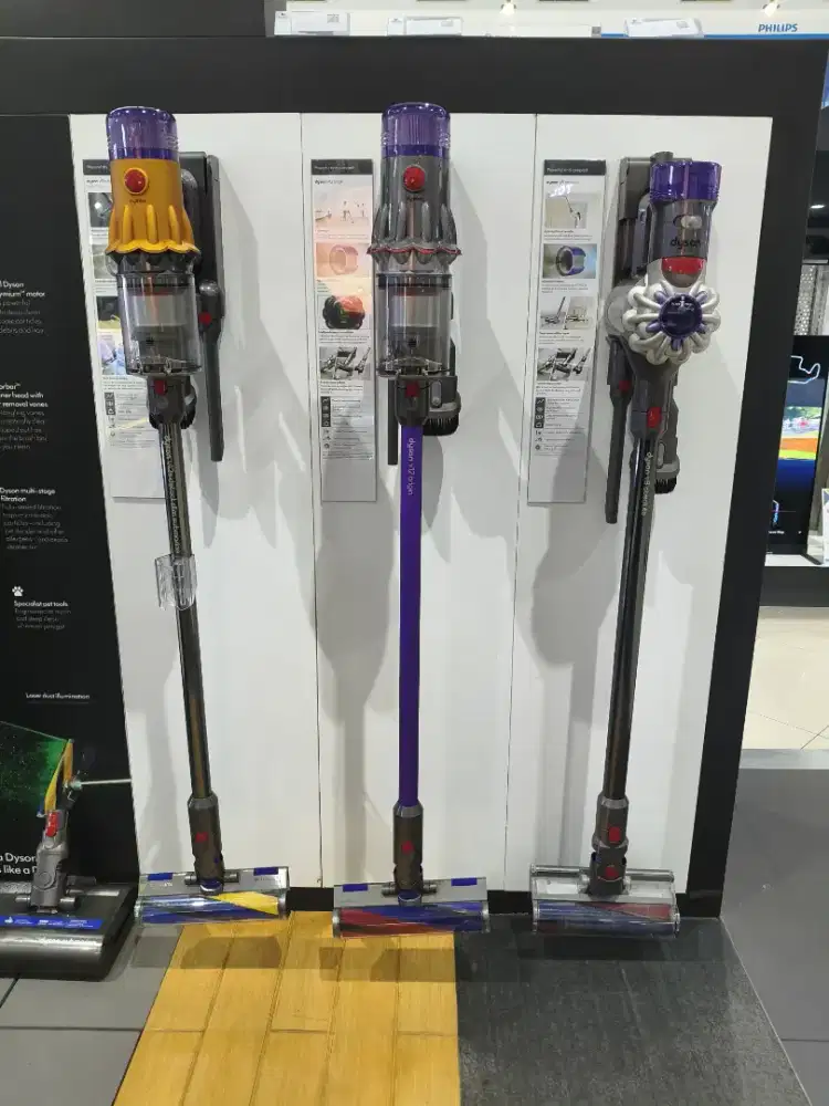 DYSON UPRIGHT VACUM CLEANER
