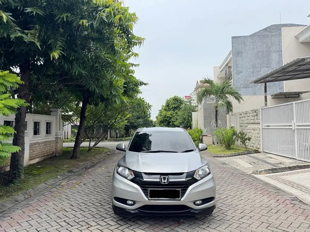 Honda HRV 1.5 E Matic 2018 Silver Facelift Plat B