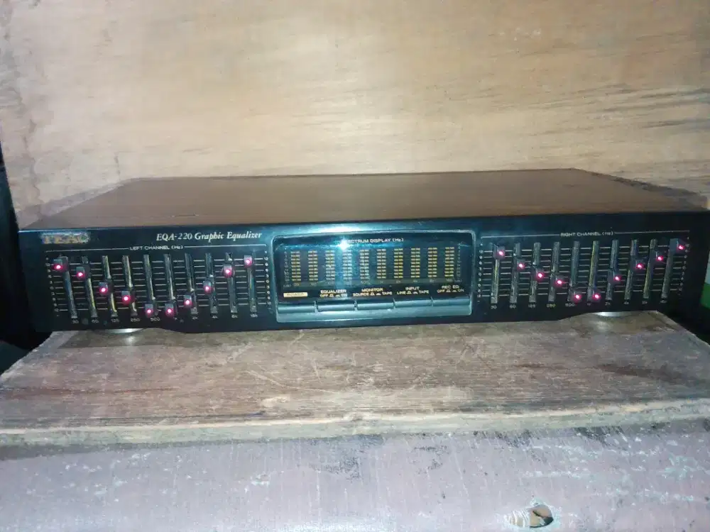 Vintage Equalizer TEAC EQA 220, 2 x 10 ch, full ori, build up Japan
