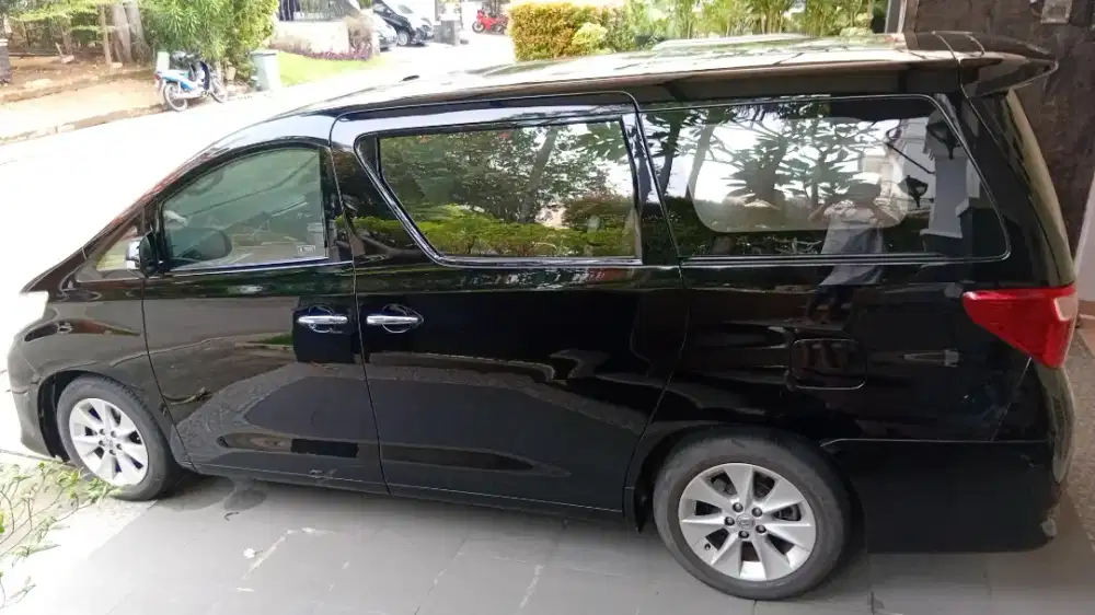 Toyota Alphard 2013 Bensin
