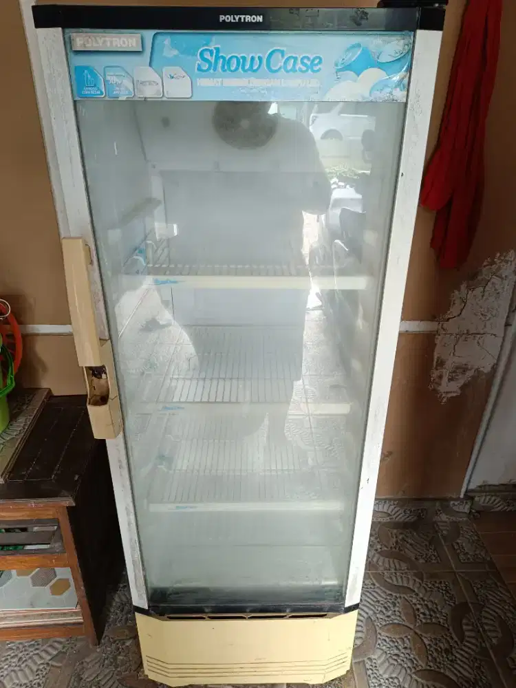 Showcase Polytron SCN 181L Nyala, Lampu Hidup, Perlu Ganti Kompresor