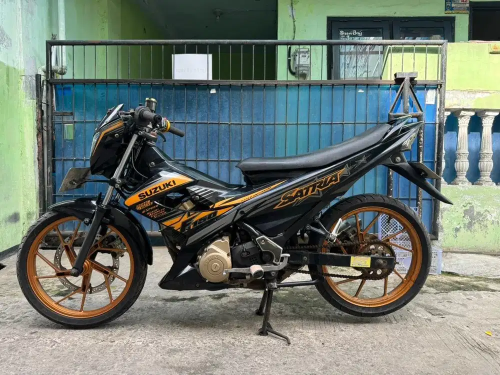 Suzuki Satria FU SE thun 2014 mesin halus jozz siap gas gan.